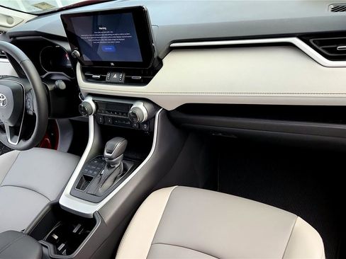 Certified 2025 Toyota RAV4 XLE Premium image 25