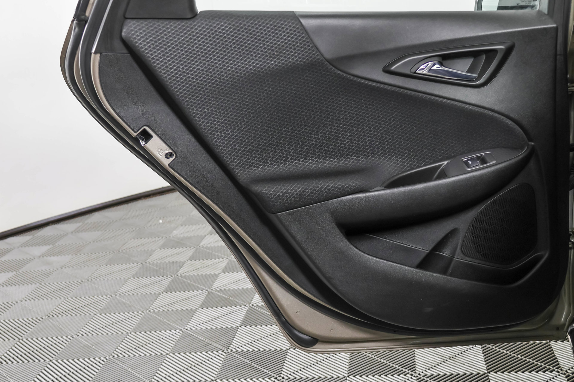 Used 2023 Chevrolet Malibu LS FWD image 37