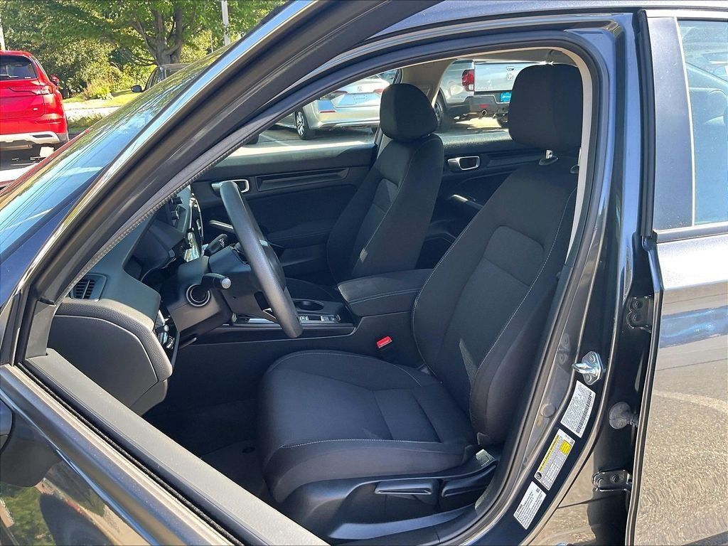 Used 2023 Honda Civic LX image 10