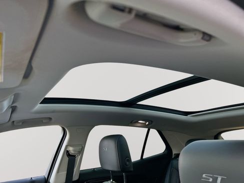 Certified 2023 Buick Envision Essence w/ Technology Package I AWD/4WD image 23