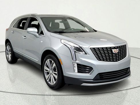 Used 2025 Cadillac XT5 Premium Luxury w/ LPO, Floor Liner Package FWD image 7