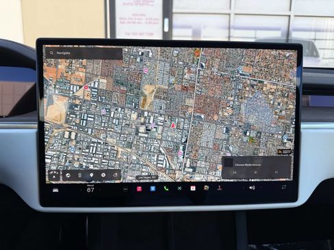 Used 2023 Tesla Model S image 32