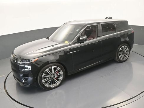 Used 2025 Land Rover Range Rover Sport Dynamic SE AWD/4WD image 46