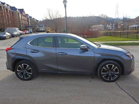 Used 2021 Lexus UX 250h w/ Accessory Package (Z2) image 10