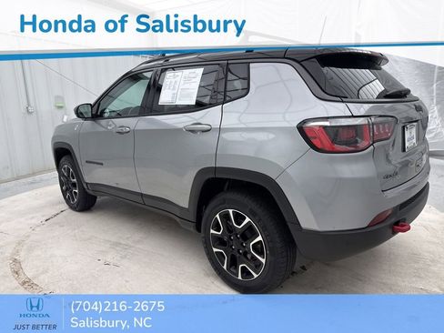 Used 2019 Jeep Compass Trailhawk image 5