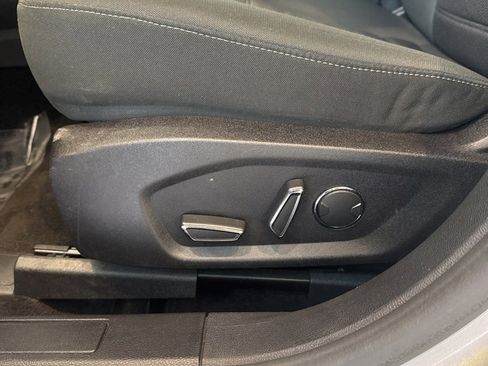 Used 2019 Ford Fusion SE image 8