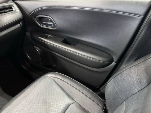 Used 2020 Honda HR-V Touring image 43
