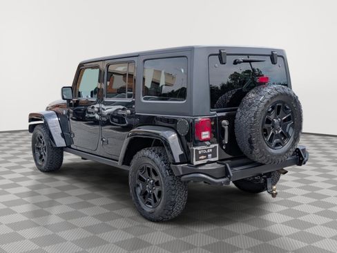 Used 2016 Jeep Wrangler Unlimited Sahara AWD/4WD image 3