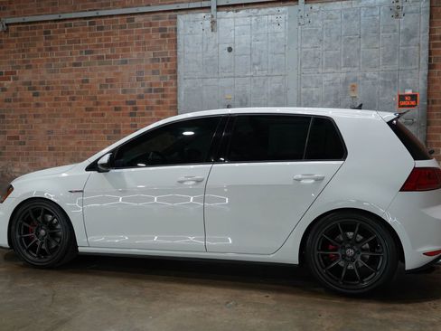 Used 2017 Volkswagen GTI S image 10