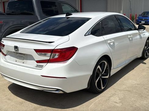 Used 2022 Honda Accord Sport image 4