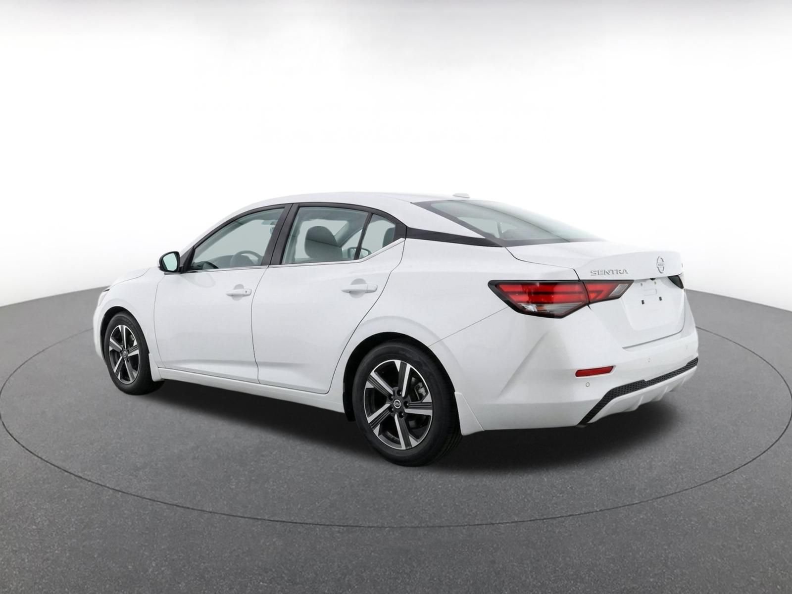 Used 2025 Nissan Sentra SV FWD image 6