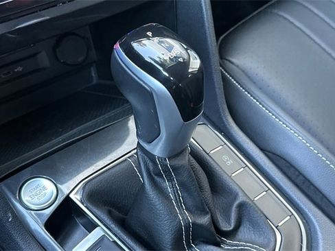 Used 2024 Volkswagen Tiguan Wolfsburg Edition image 24