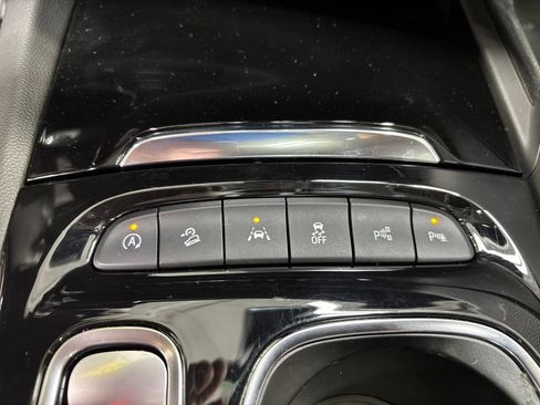 Used 2023 Buick Envision Avenir AWD/4WD image 34