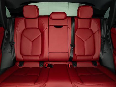 Certified 2025 Porsche Macan image 29