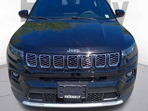 Used 2024 Jeep Compass Limited AWD/4WD image 2
