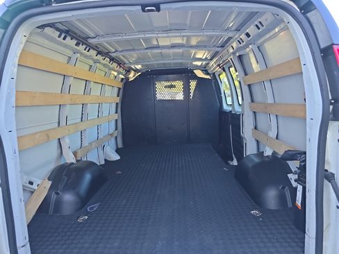 Used 2023 GMC Savana 2500 Work Van w/ Driver Convenience Package image 5