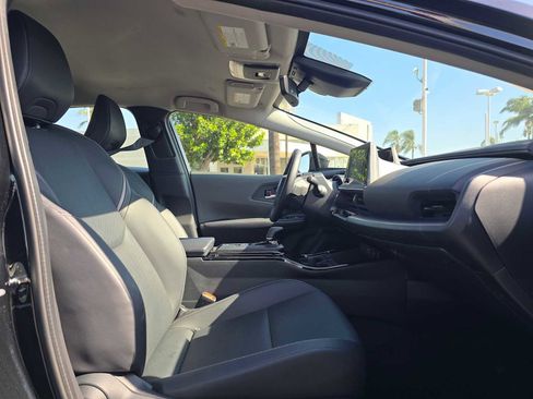 Used 2025 Toyota Prius XLE FWD image 10