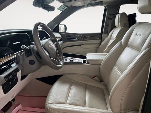 Used 2021 Cadillac Escalade Premium Luxury Platinum image 7