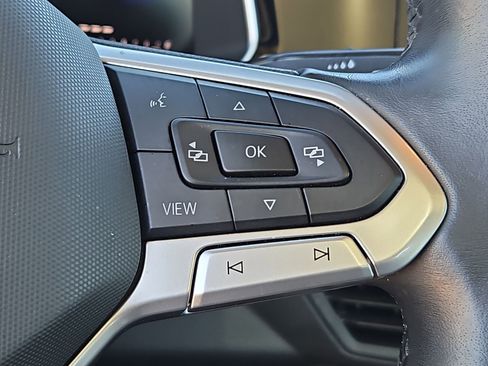 Used 2024 Volkswagen Jetta SE image 19