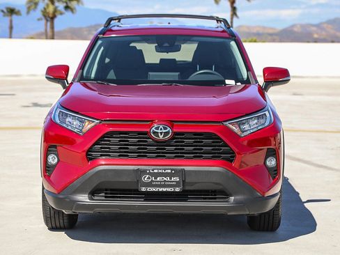 Used 2020 Toyota RAV4 XLE w/ Carpet Mat Package FWD image 2