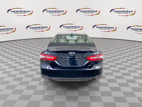 Used 2020 Toyota Camry LE FWD image 7