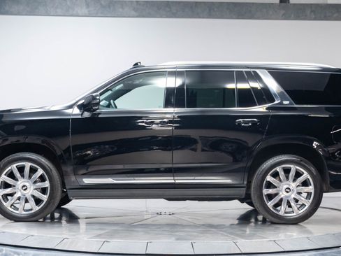 Used 2024 Cadillac Escalade Premium Luxury Platinum AWD/4WD image 17