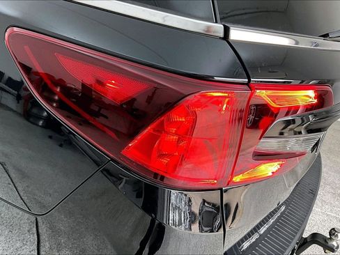 Used 2025 Honda Odyssey Touring image 40