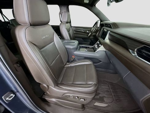 Used 2021 GMC Yukon XL Denali AWD/4WD image 30