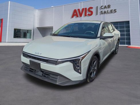Used 2025 Kia K4 FWD image 1