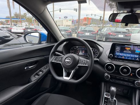 Used 2025 Nissan Sentra SV image 32