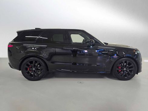 Used 2023 Land Rover Range Rover Sport SE Dynamic image 6