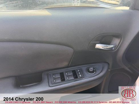 Used 2014 Chrysler 200 Touring FWD image 10