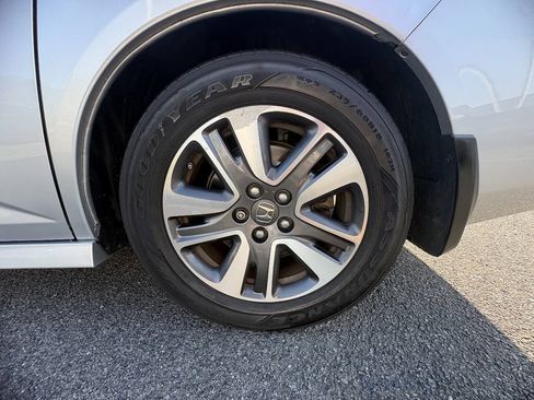 Used 2015 Honda Odyssey Touring Elite image 29