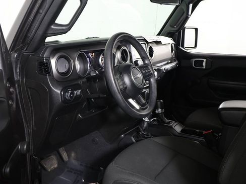 Used 2021 Jeep Wrangler Sport AWD/4WD image 17