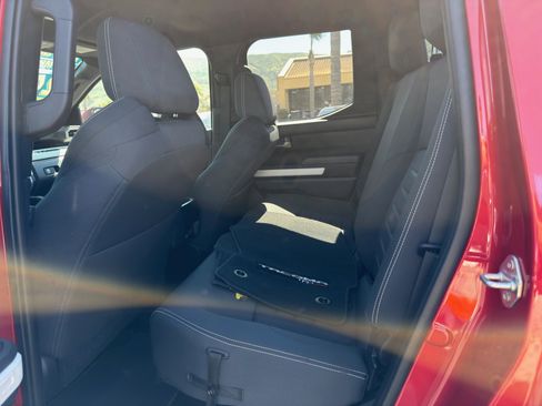 Used 2024 Toyota Tacoma TRD Sport w/ TRD Sport Upgrade Package image 21