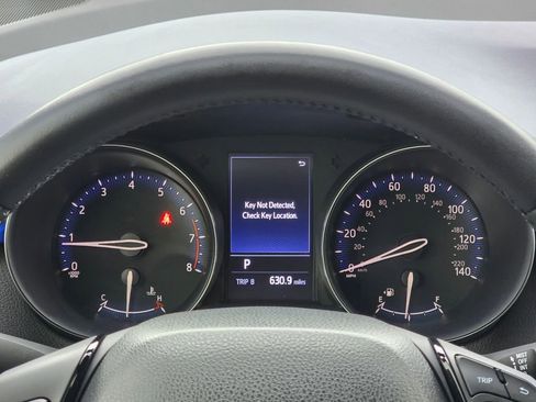 Used 2020 Toyota C-HR XLE FWD image 27