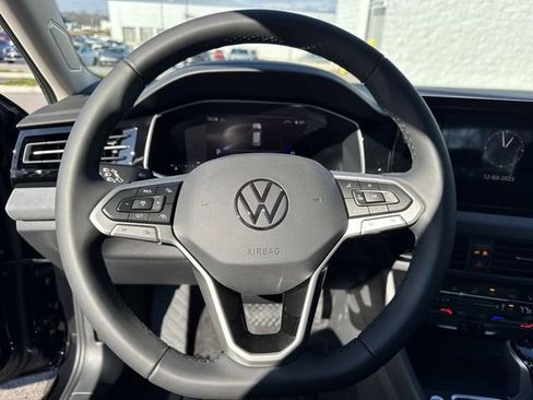 New 2026 Volkswagen Jetta SE FWD image 17