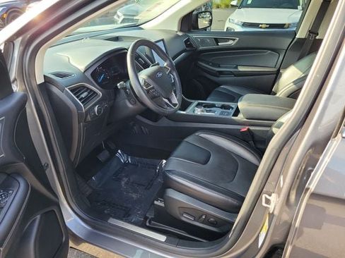 Used 2022 Ford Edge Titanium w/ Equipment Group 301A AWD/4WD image 17