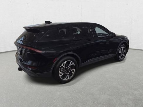 Used 2024 Lincoln Nautilus Premier w/ Jet Appearance Package AWD/4WD image 5
