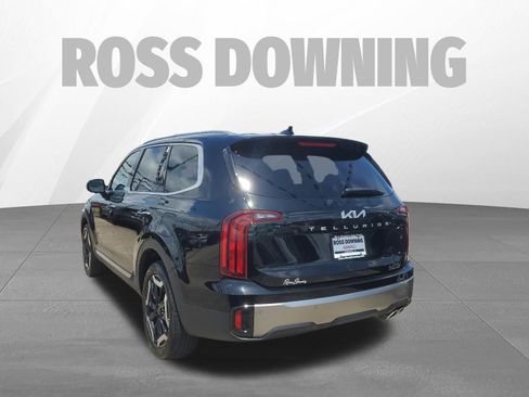 Used 2025 Kia Telluride S FWD image 6