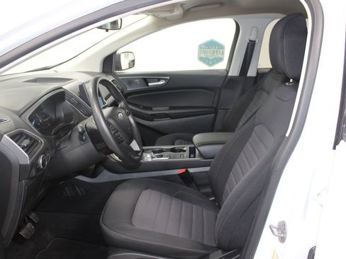 Used 2024 Ford Edge SE image 18