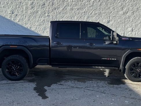 Used 2025 GMC Sierra 2500 AT4 w/ AT4 Premium Plus Package image 2