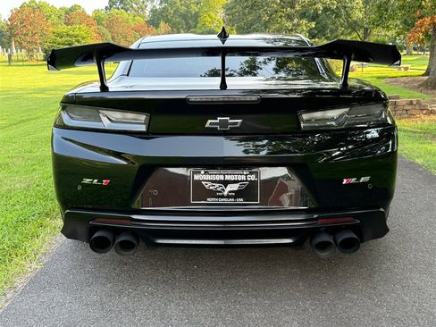 Used 2018 Chevrolet Camaro ZL1 RWD image 22