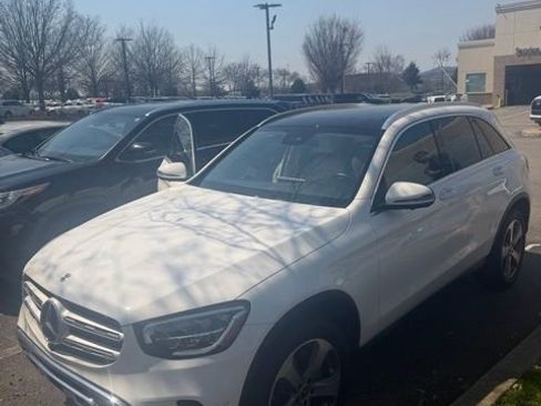 Used 2022 Mercedes-Benz GLC 300 image 1
