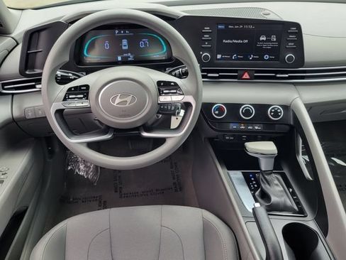 Certified 2026 Hyundai Elantra SE FWD image 6