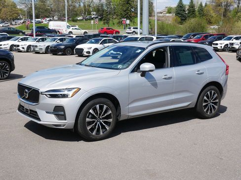 Used 2023 Volvo XC60 B5 Core w/ Climate Package AWD/4WD image 3