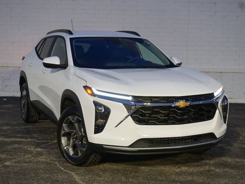 New 2026 Chevrolet Trax LT image 4