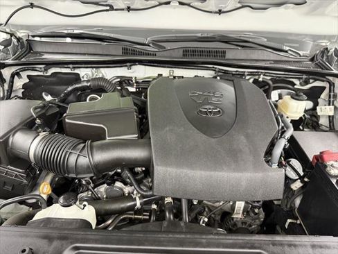 Certified 2023 Toyota Tacoma TRD Sport image 34