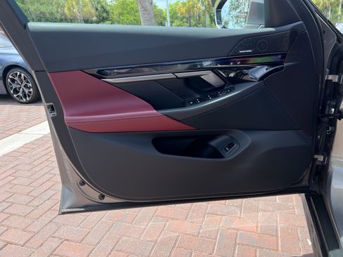 Certified 2025 BMW 540i xDrive image 14