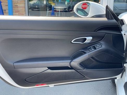 Used 2024 Porsche 718 Boxster S RWD image 23